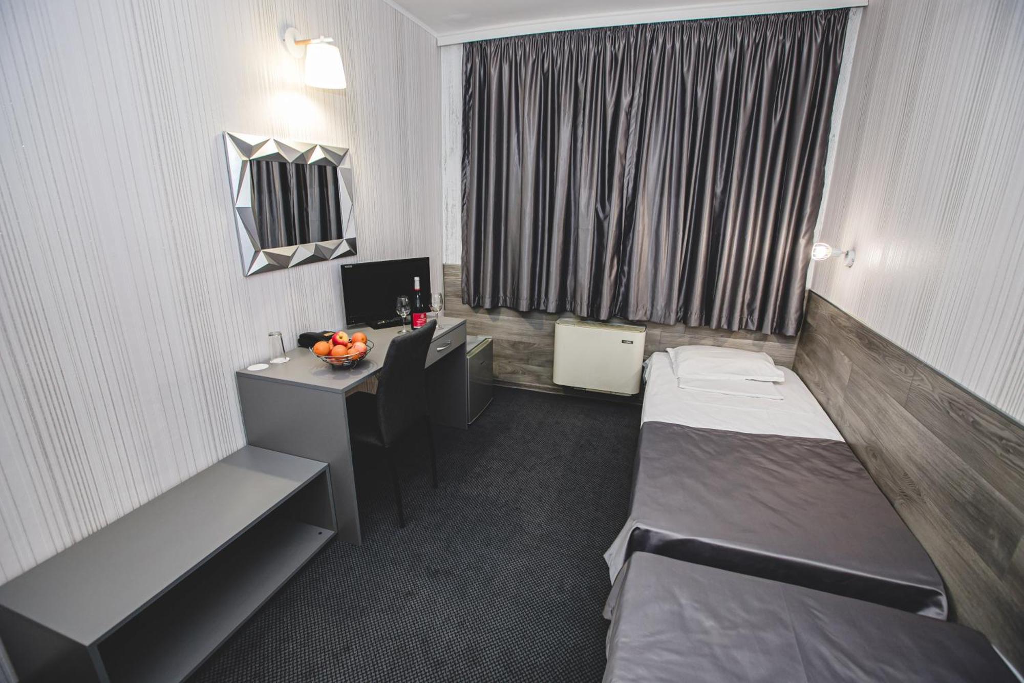 Rodopi Hotel Haskovo Extérieur photo