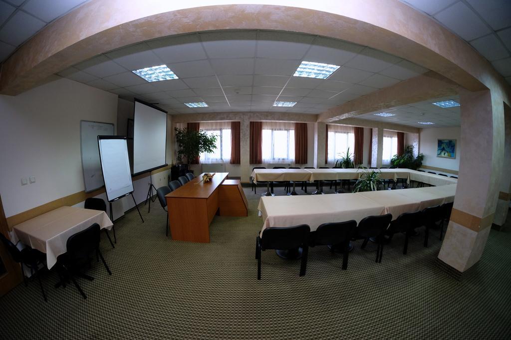 Rodopi Hotel Haskovo Extérieur photo