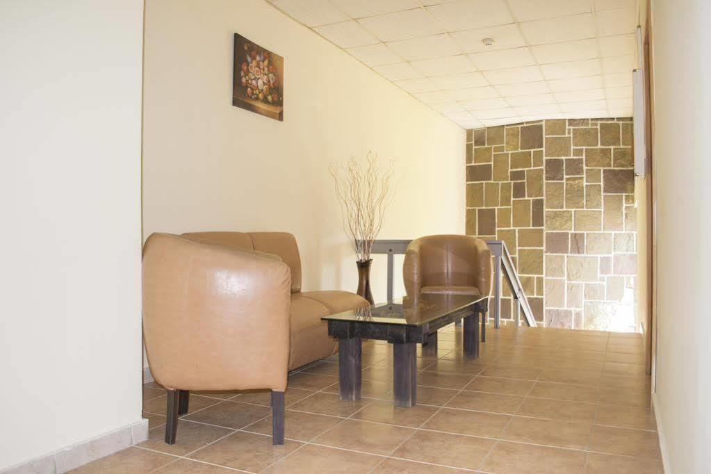 Rodopi Hotel Haskovo Extérieur photo
